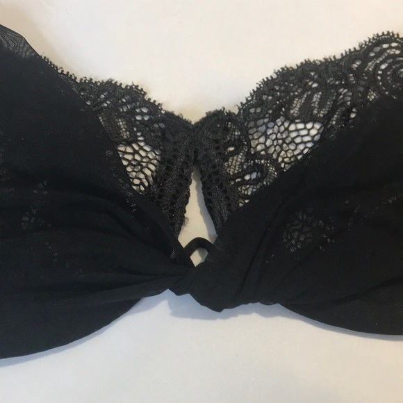 Victoria’s Secret Very Sexy black lace and soft toile underwire bra - Picture 1 of 9